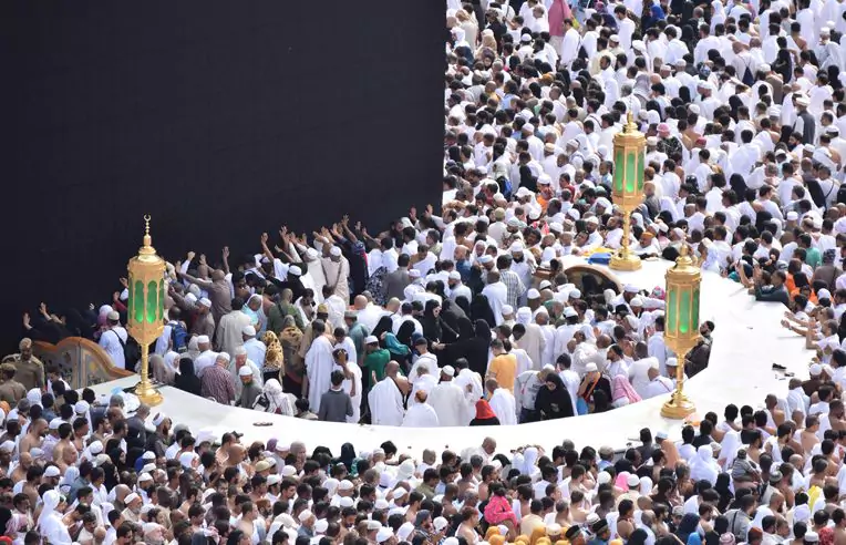 14 Nights 4 Star Umrah Package from USA